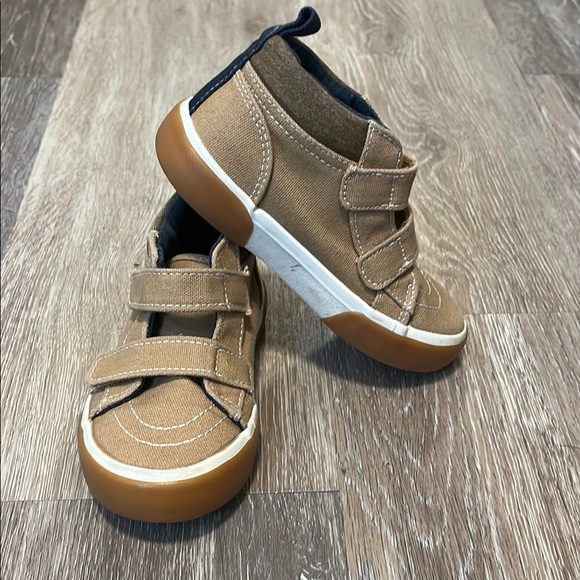 Old Navy Tan and Brown Sneakers with Suede Upper and Gum Outsole - Picture 1 of 4